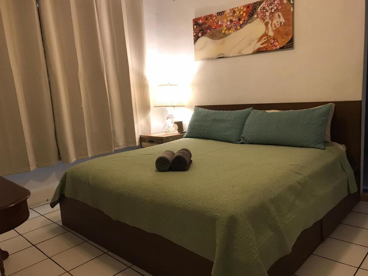 A Peaceful Stay In Miami Exterior photo